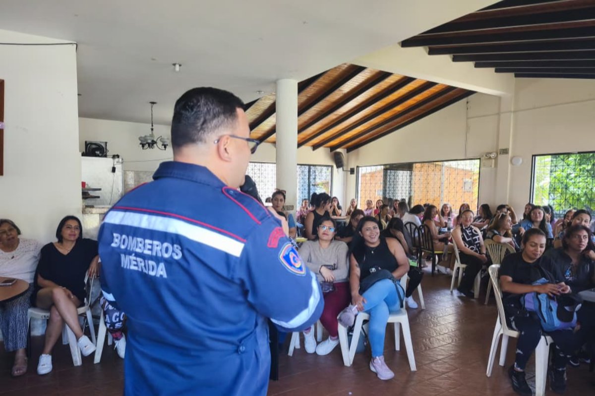 CELEBRACIÓN DÍA DE LAS MADRES